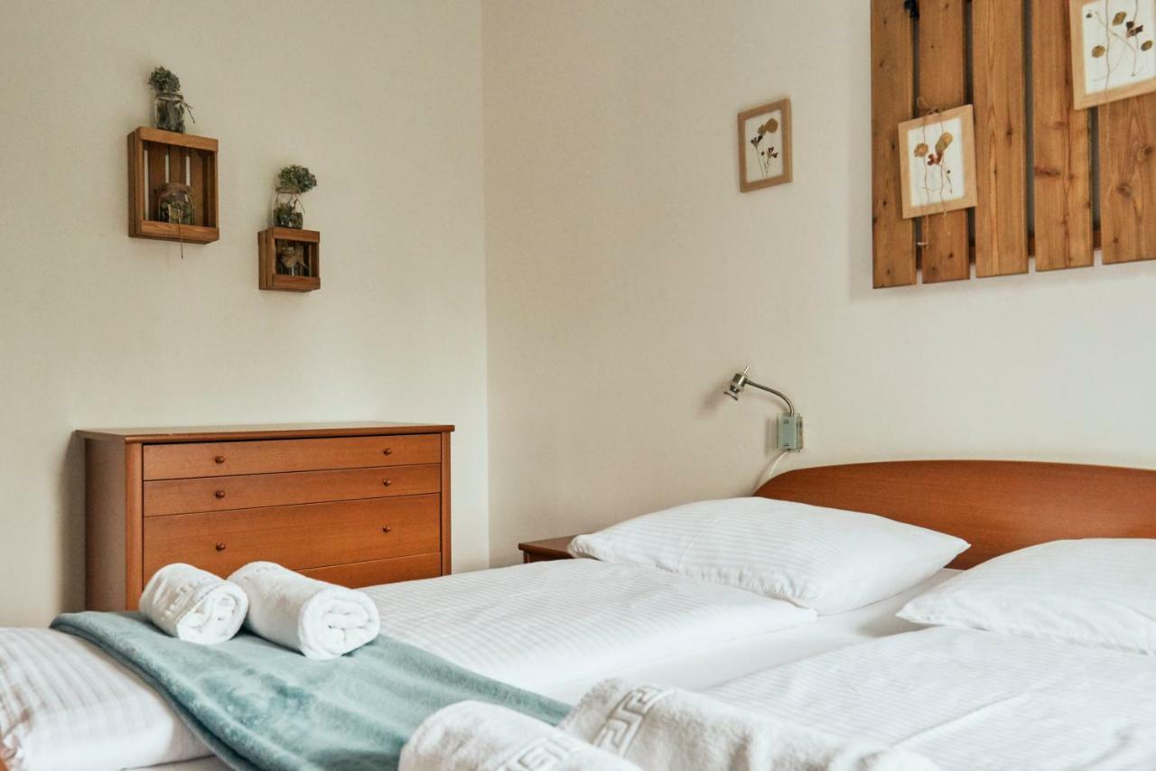 Rooms & Restaurant Ostarija Dolenjske Toplice Ngoại thất bức ảnh